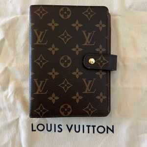 Louis Vuitton Monogram Medium Ring Agenda Cover